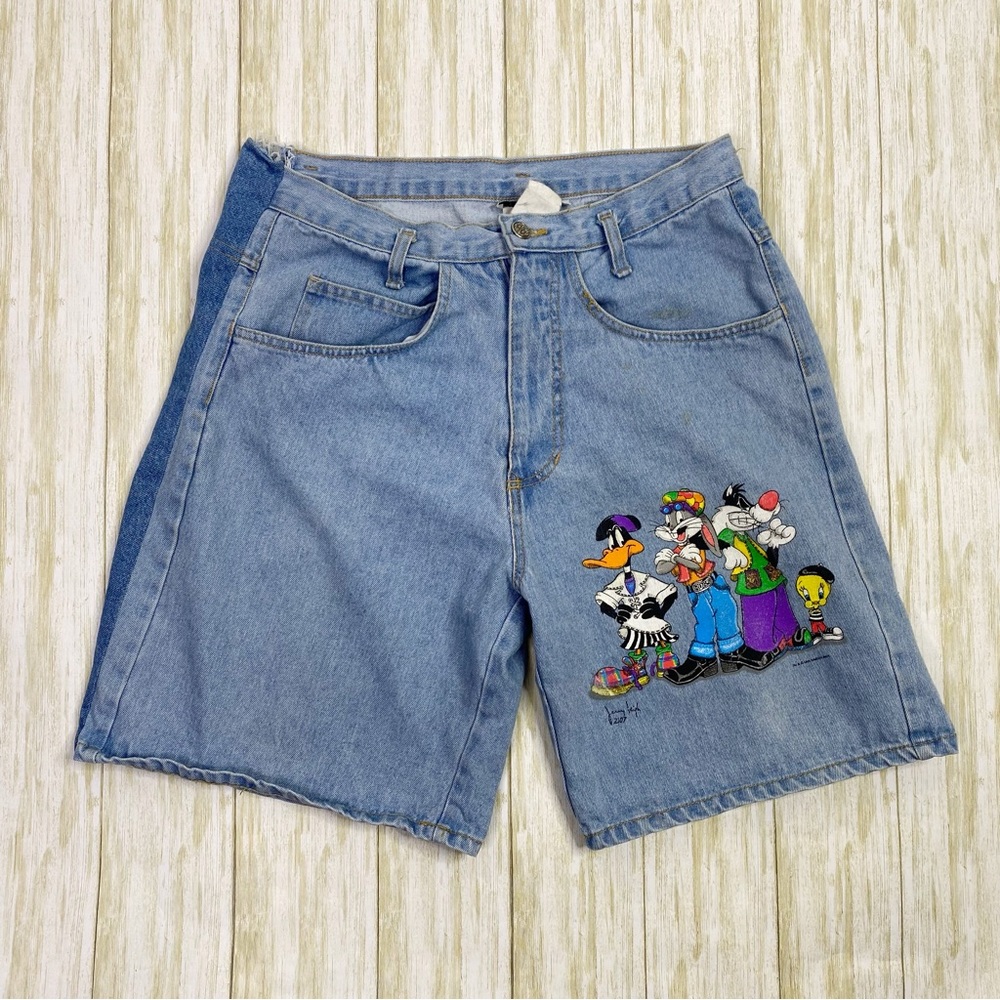 Vintage Jerry Leigh Y2K Light Wash Looney Tunes Print Denim Jean Shorts
